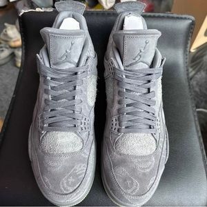 2017 KAWS x Air Jordan 4 Retro 'Cool Grey'